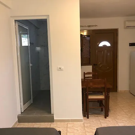 Ardian بيت ضيافة كساميل