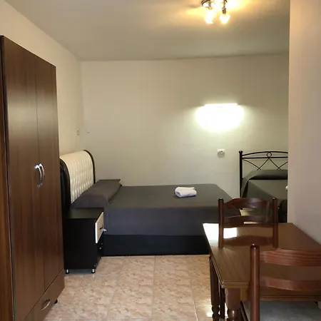 Konukevi Ardian Ksamil